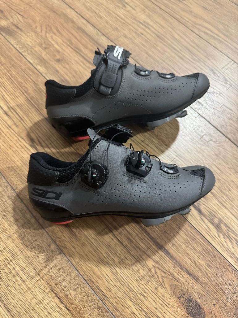 Used Sidi Genius 10 2025 bike — image 2 of 5