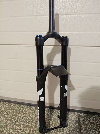 Used Sr Suntour Durolux EVO 38 160mm 2025 bike — image 2 of 3