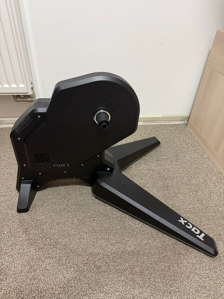 Used Garmin Tacx FLUX S Smart Trainer 2025 bike — image 5 of 8