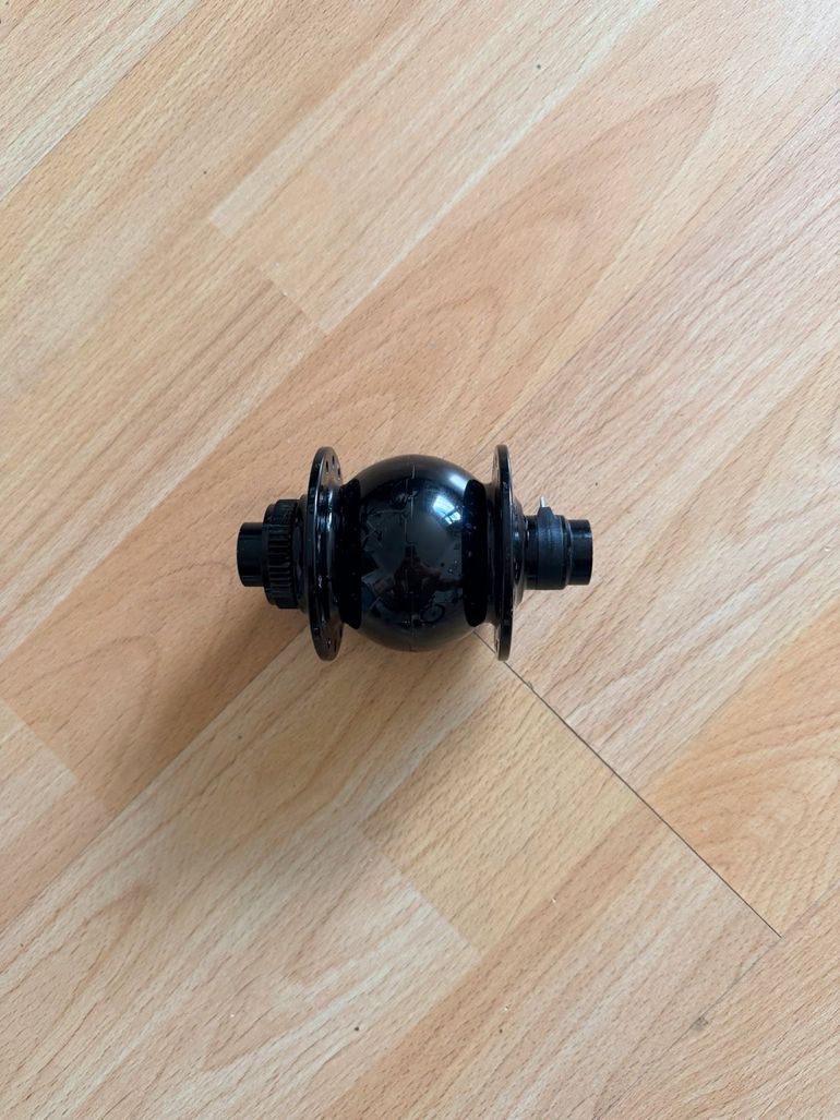 Used Son Dynamo Boost 15x110 MTB bike — image 5 of 5