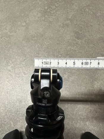 Used Fox DHX2 Performance 2025 bike — image 8 of 8