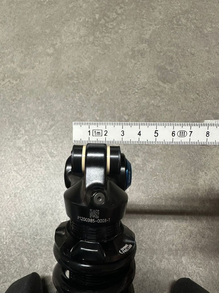 Used Fox DHX2 Performance 2025 bike — image 8 of 8
