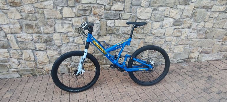 Used Cannondale Super V 2004 bike — image 1 of 7