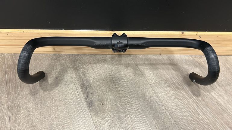 Used Roval Terra Gravel Handlebar 2025 bike — image 4 of 6