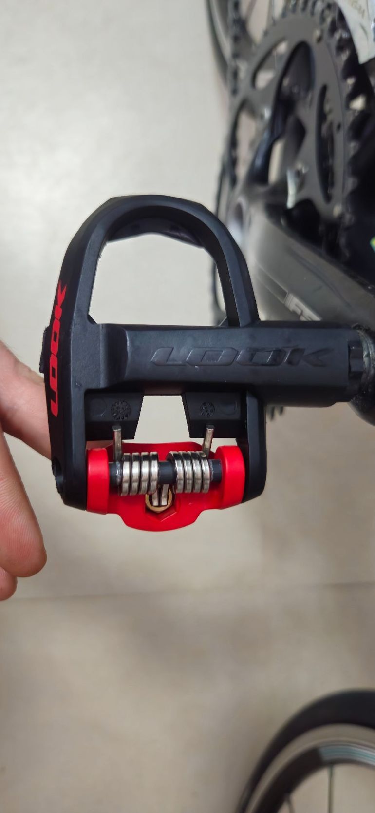 Used Look Keo Classic 3 bike — image 3 of 7