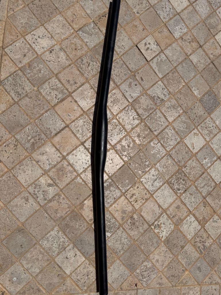 Used toseek Carbon Handlebar 2025 bike — image 1 of 3