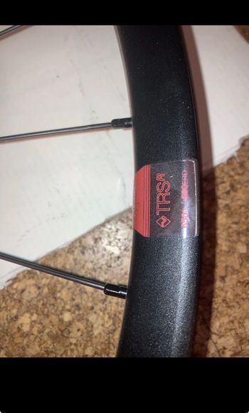 Used E*Thirteen TRSR Vorderrad 26" 15x100mm 28 Loch Alu 6 Loch Bremsscheibe bike — image 4 of 6