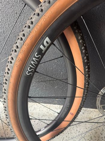 Used Dt Swiss Gravel LN Front Wheel 25mm 12/100mm 2025 bike — image 3 of 5