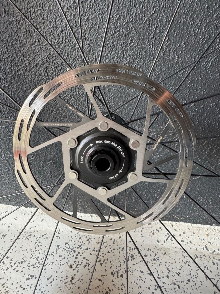 Used Dt Swiss Gravel LN Front Wheel 25mm 12/100mm 2025 bike — image 4 of 5
