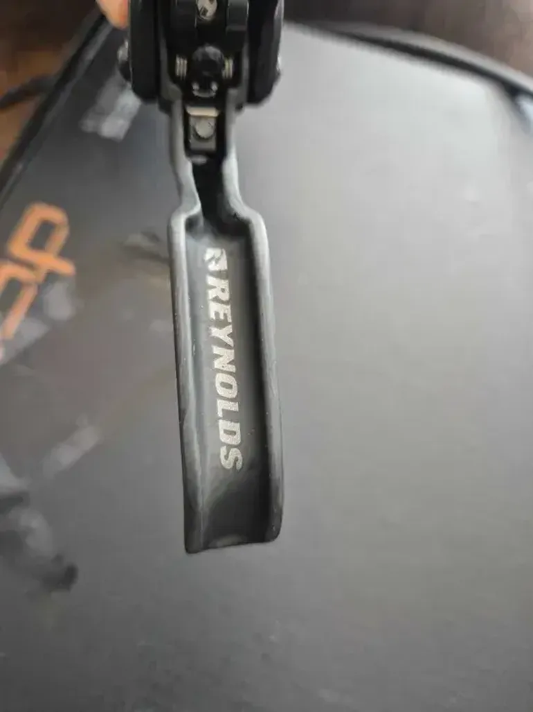 Used Hayes Dominion T2 bike — image 4 of 7
