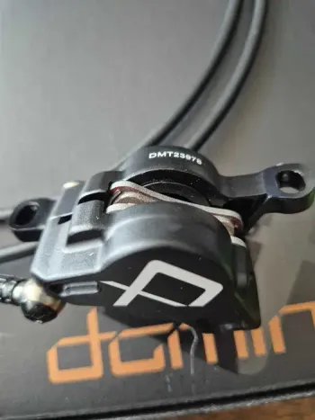 Used Hayes Dominion T2 bike — image 5 of 7