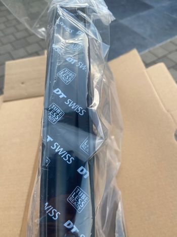 Used Dt Swiss XRC 1501 SPLINE ONE 2025 bike — image 2 of 9