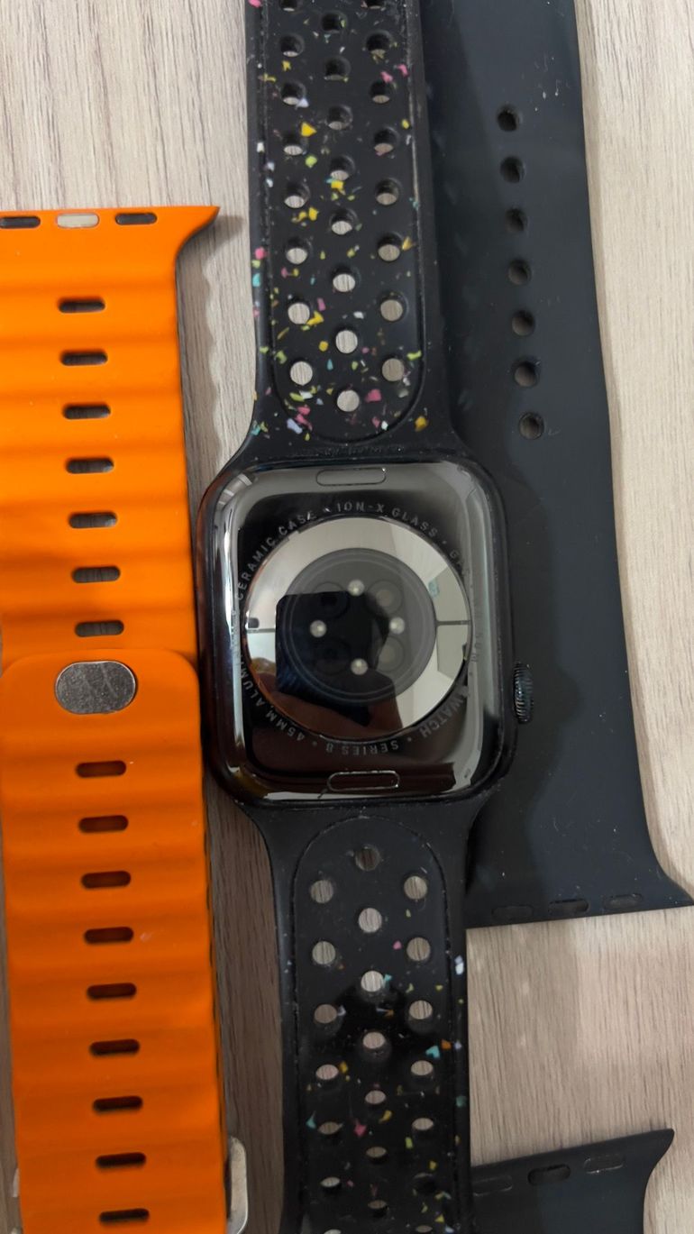 Used apple Watch Series 8 GPS 45mm Aluminum Case with Midnight Sport Band 2023 bike — image 3 of 6