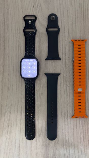 Used apple Watch Series 8 GPS 45mm Aluminum Case with Midnight Sport Band 2023 bike