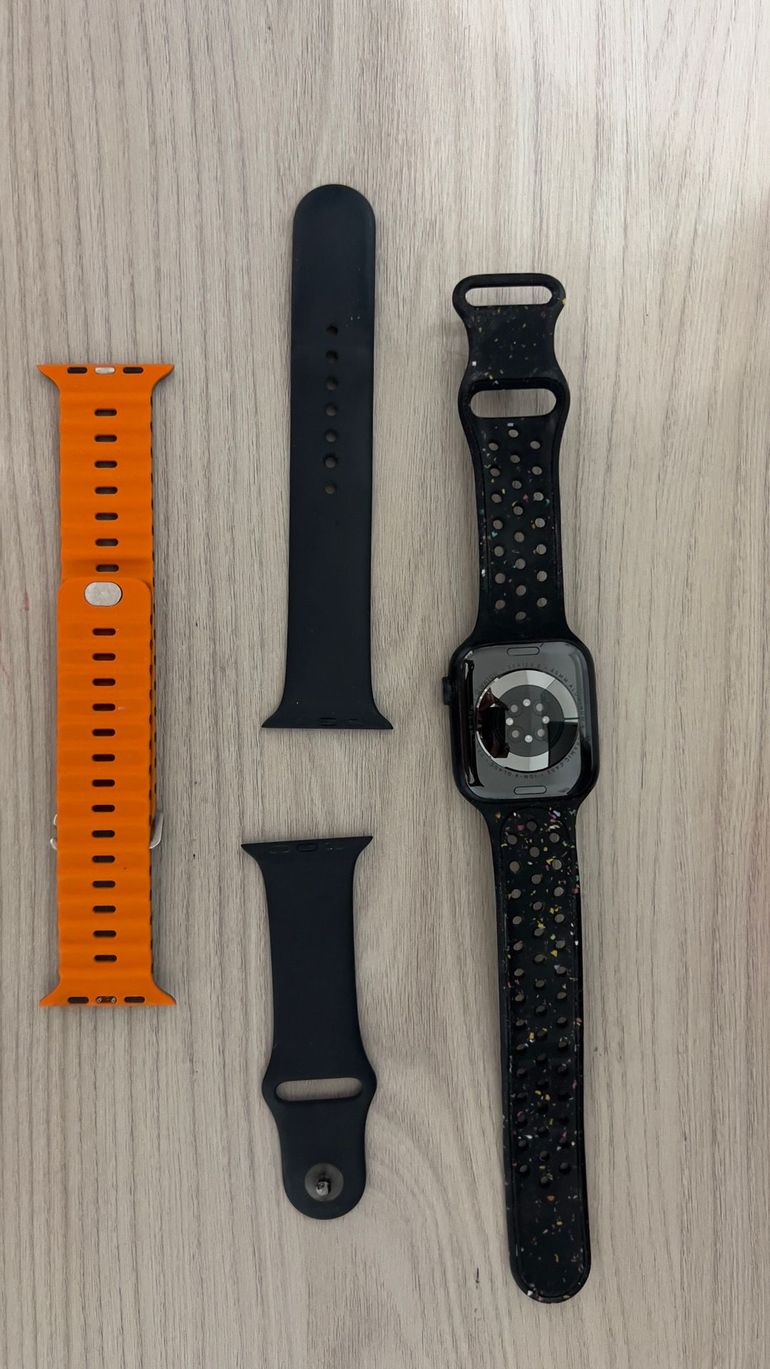 Used apple Watch Series 8 GPS 45mm Aluminum Case with Midnight Sport Band 2023 bike — image 2 of 6