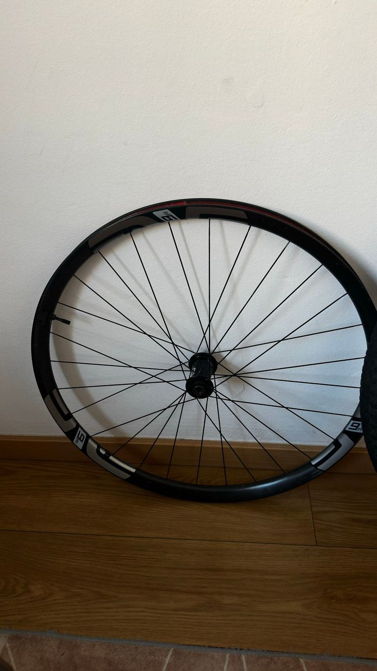 Used Enve M6 2024 bike — image 6 of 11