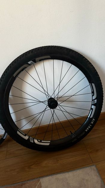 Used Enve M6 2024 bike — image 4 of 11