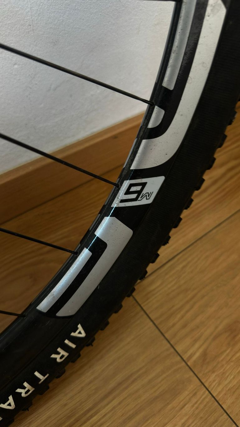 Used Enve M6 2024 bike — image 5 of 11