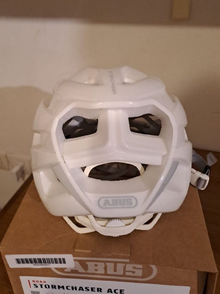 Used ABUS StormChaser ACE Helmet 2025 bike — image 5 of 8