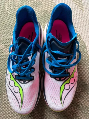 Used Saucony Endorphin Azura Running Shoes