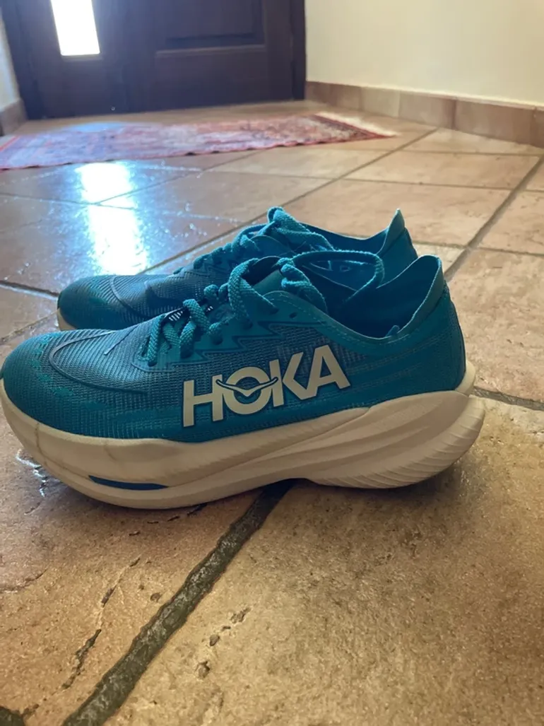 Used Hoka Running Shoes bike — image 3 of 6