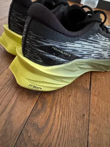 Used Asics Novablast 3 bike — image 4 of 4