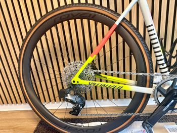 Used Specialized Terra CL Wheelset 2024 bike — image 2 of 6