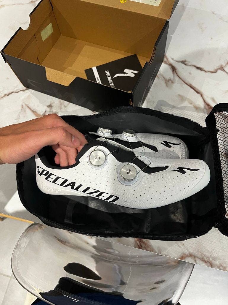 Used Specialized S-Works Torch Taille 45 Blanc/Noir 2026 bike — image 1 of 12
