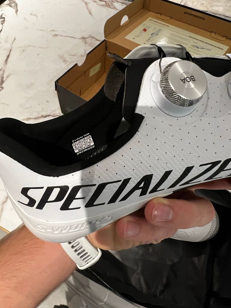 Used Specialized S-Works Torch Taille 45 Blanc/Noir 2026 bike — image 4 of 12