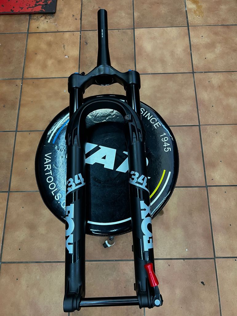Used Fox fox 34 120 mm 2025 bike — image 1 of 5