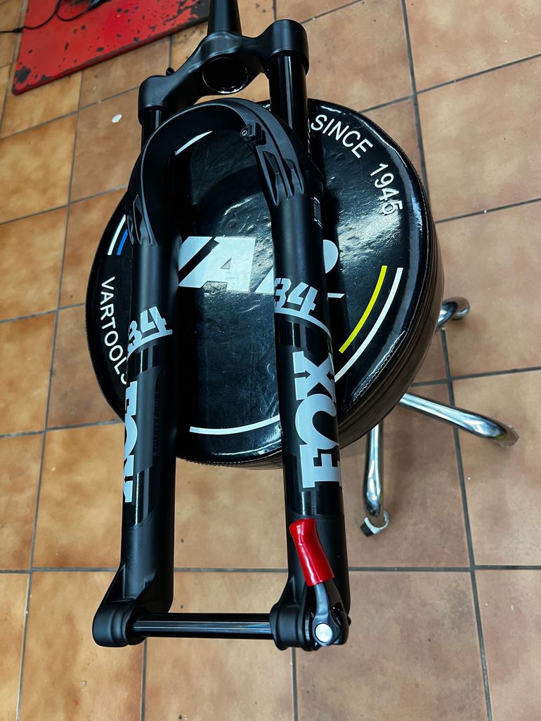 Used Fox fox 34 120 mm 2025 bike — image 2 of 5