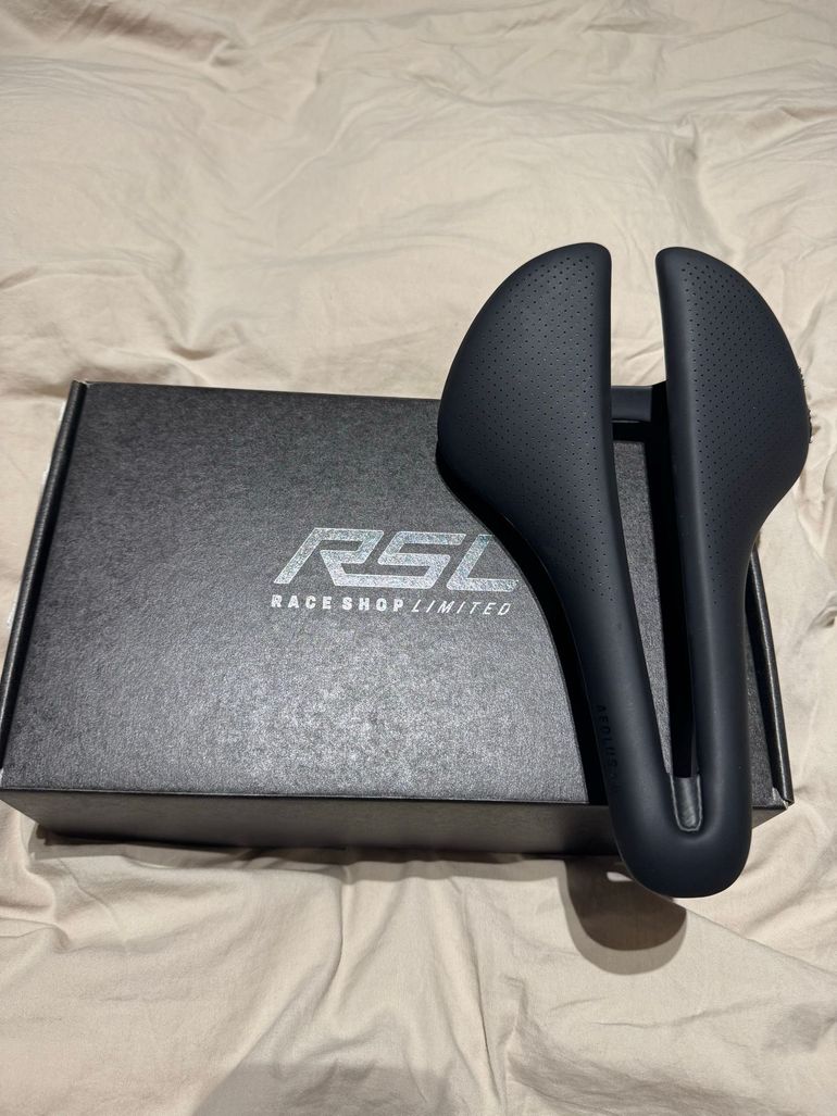 Used Bontrager Aeolus RSL 2025 bike — image 2 of 4