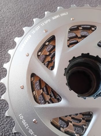 Used Sram RED XG-1290 Cassette 10-33t bike