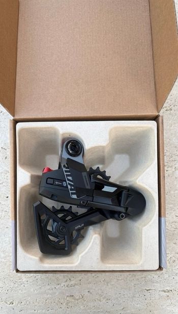 Used Sram Rival XPLR 13v 2026 bike