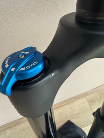 Used Fox 36 Performance Fork 2023 bike — image 5 of 7