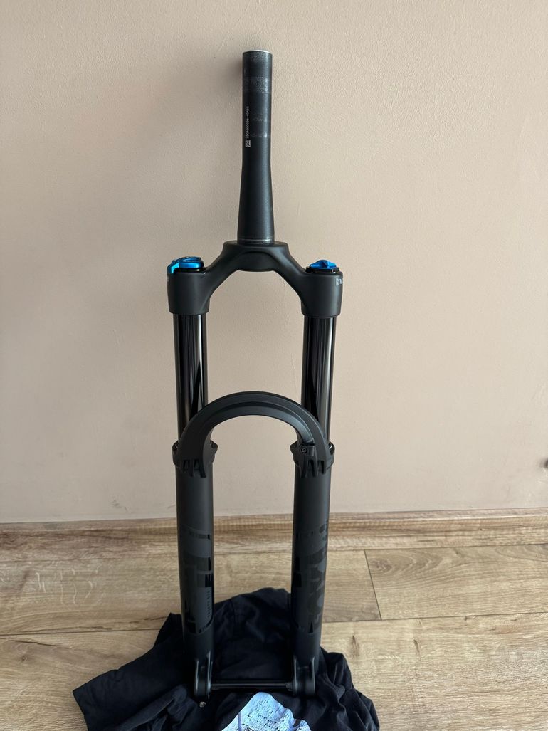 Used Fox 36 Performance Fork 2023 bike — image 1 of 7