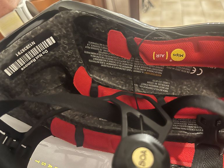 Used Trek Ballista MIPS Helmet 2025 bike — image 5 of 6
