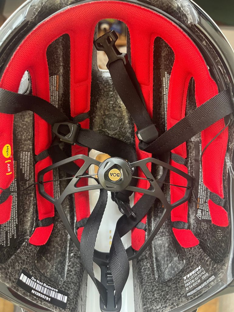 Used Trek Ballista MIPS Helmet 2025 bike — image 4 of 6