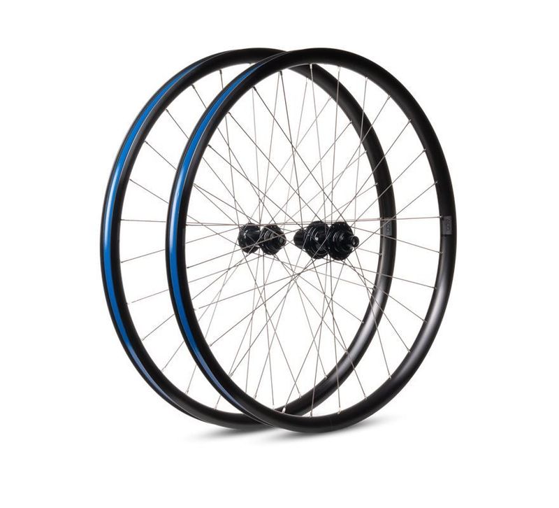 Used acid Road Race HPA 622x23 28H CL 12x100 12x142 TA HG Wheels