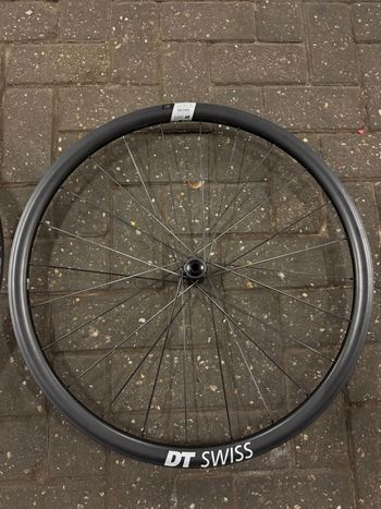 Used Dt Swiss E1800 set 2025 bike — image 3 of 3
