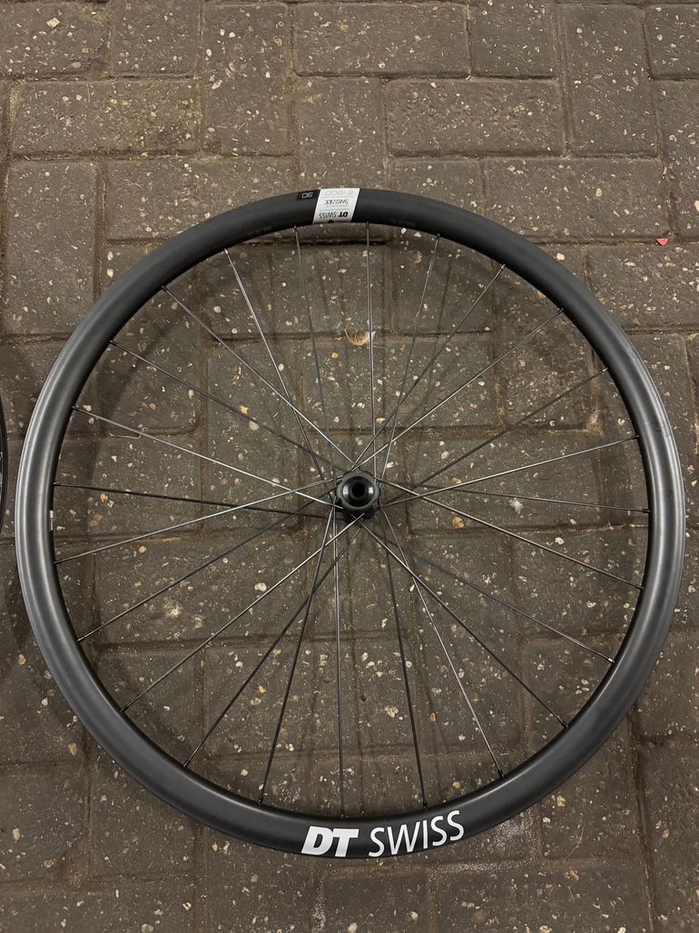 Used Dt Swiss E1800 set 2025 bike — image 3 of 3
