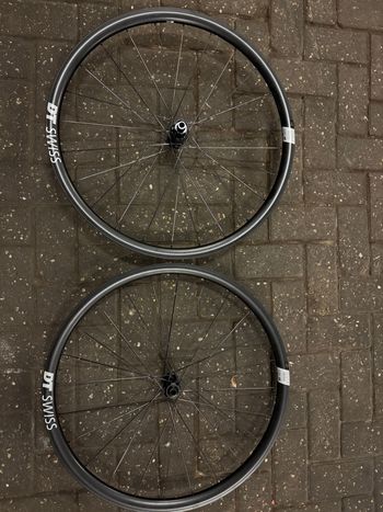 Used Dt Swiss E1800 set 2025 bike