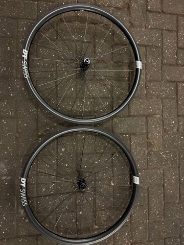 Käytetty Dt Swiss E1800 set 2025 Wheels
