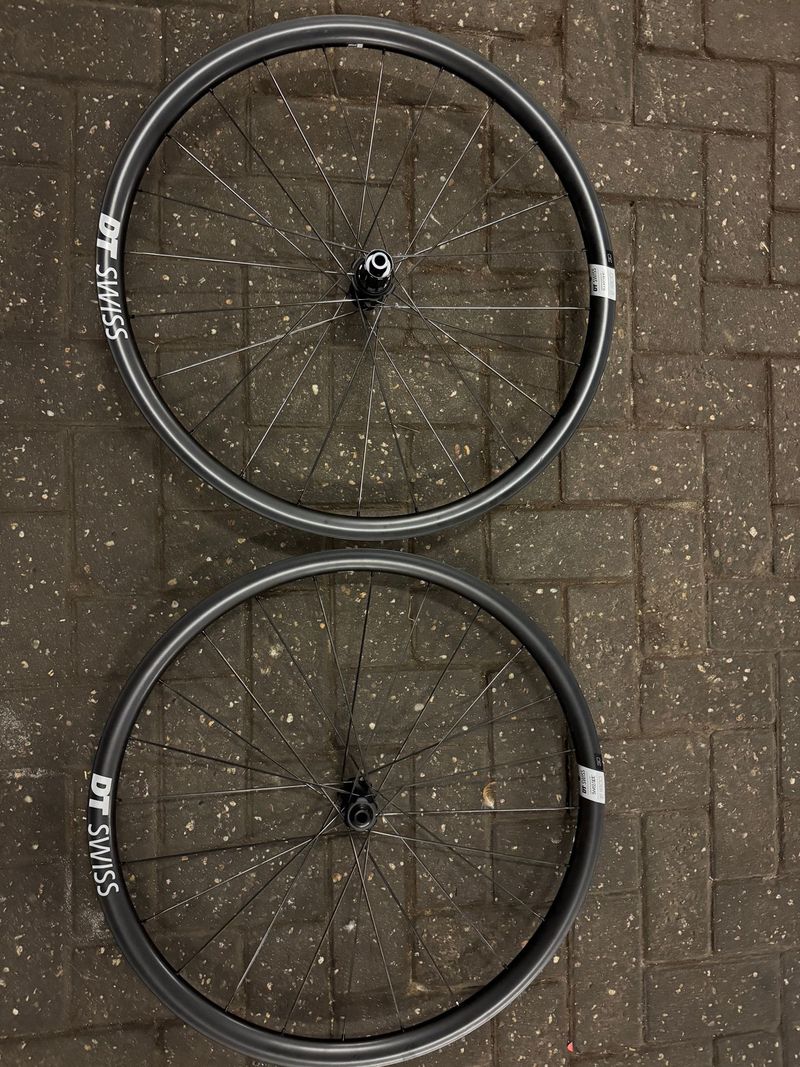 Used Dt Swiss E1800 set 2025 Wheels