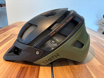 Used Smith Optics Forefront 2 MIPS Helmet 2021 bike — image 2 of 5