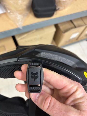 Used Fox Racing Proframe Helmet rs 2025 bike — image 6 of 6