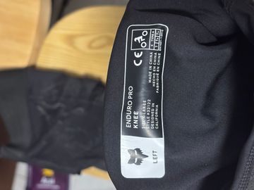 Fox Knee Pads Enduro 2026 bike usato — immagine 3 di 5