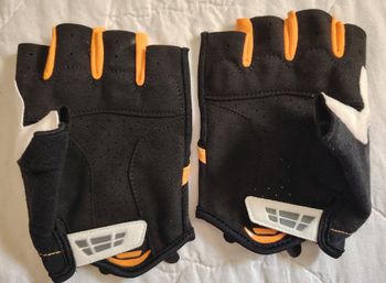 Used Dmt Summer gloves Diamante Size L 2026 bike — image 2 of 6