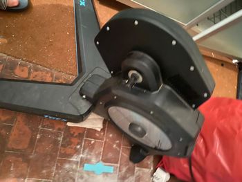 Used Tacx FLUX 2 Smart Trainer 2024 bike — image 2 of 3