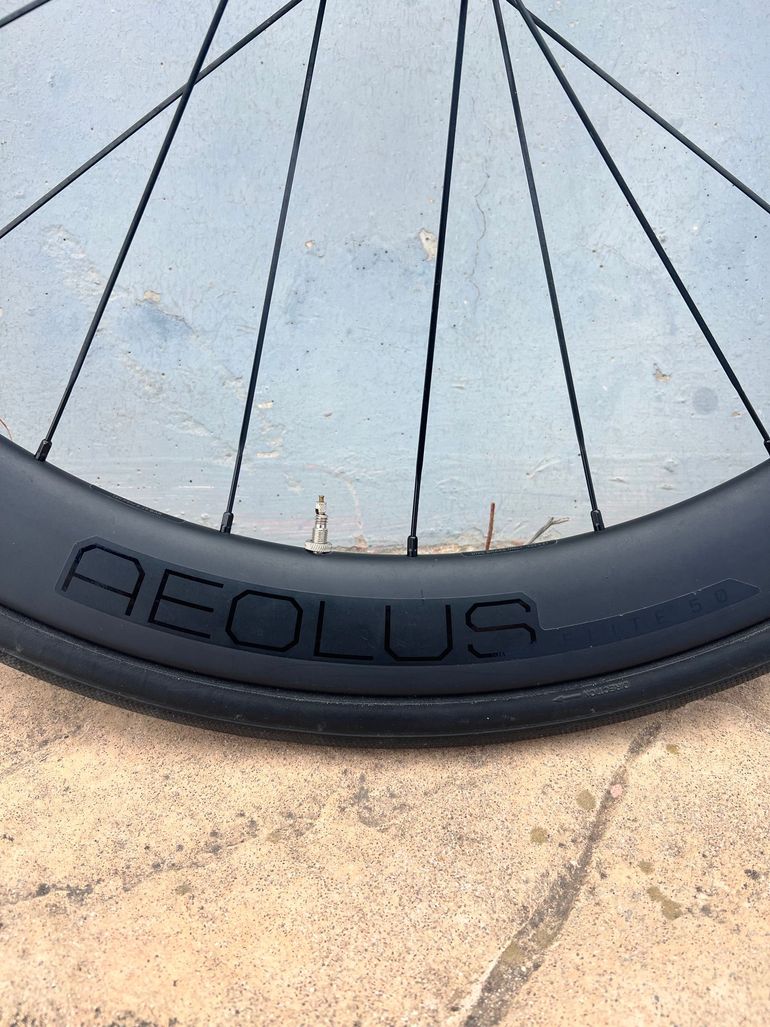 Used Bontrager Aeolus Elite 50 Carbon OCLV Tubeless Ready 2024 bike — image 5 of 9